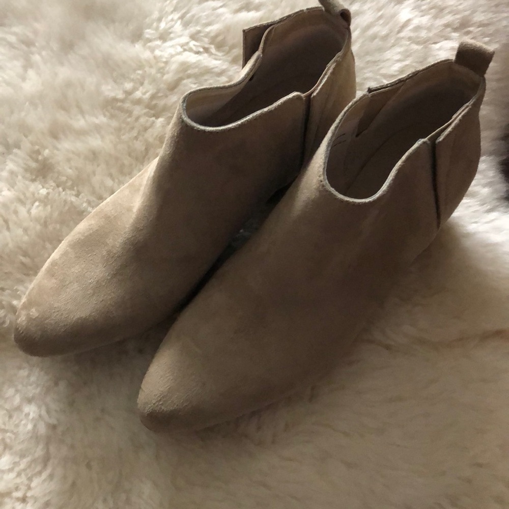Tan suede side zipper size 6